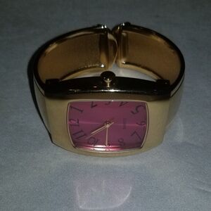 Vintage Gold and Pink Quartz Watch